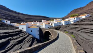découvrez la stratified city de lanzarote et explorez la rofera grâce à notre guide complet avec visites et conseils pratiques pour une expérience inoubliable.